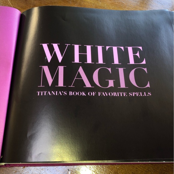 White Magic Book-Titania’s Book of favourite Spells. - Picture 5 of 9